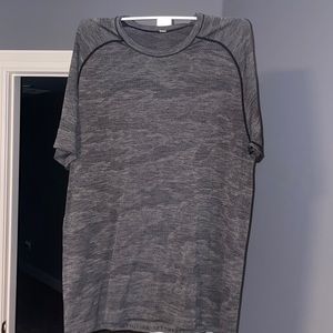 Black Camo Lululemon Metal Vent Short Sleeve 1.0.